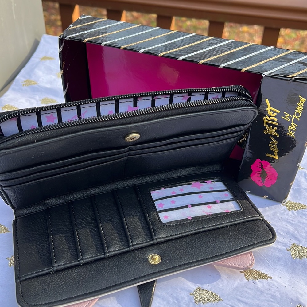 New Betsey Johnson Pink Unicorn Full Face Bi-Fold Wallet Credit card Purse. - Picture 7 of 14